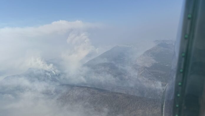 Aerial photo of smoke from Mine Creek fire